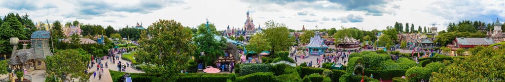 Visit the Disneyland in Paris