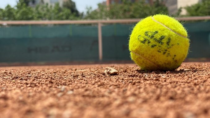 Tennis for Beginners: What Are Its Benefits and Who Should Practice?